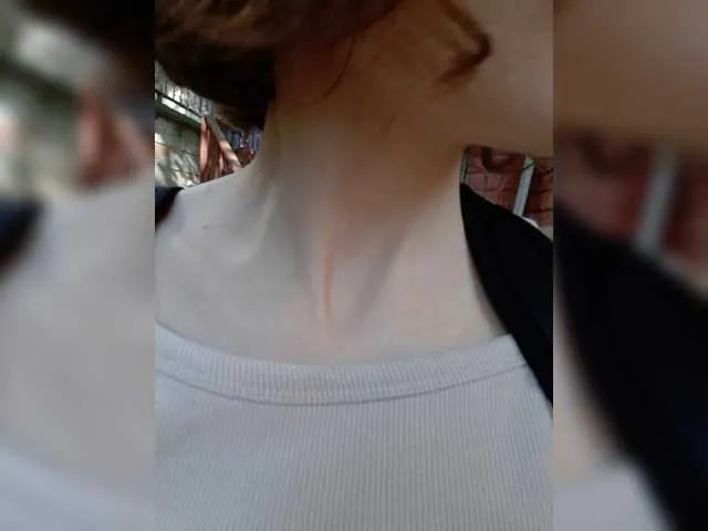 Live sex webcam photo for GrlNextDoor #276219261