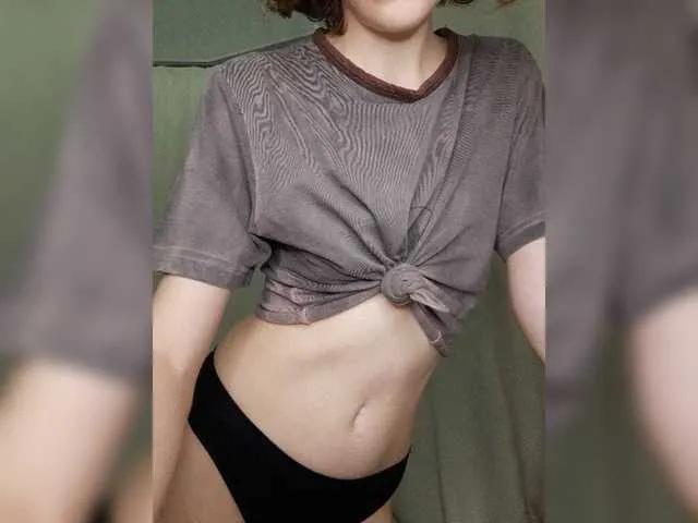 Live sex webcam photo for GrlNextDoor #276444043