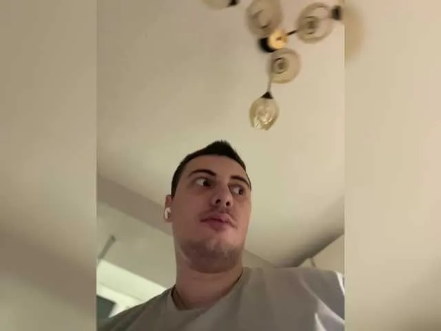 Live sex webcam photo for Guard22 #290556224