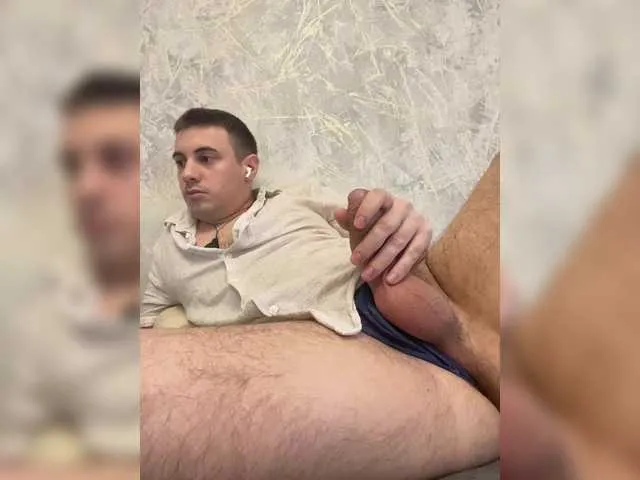 Live sex webcam photo for Guard22 #292114728