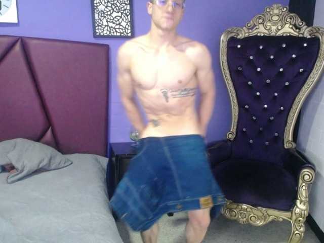 Live sex webcam photo for Gudrum- #275980727