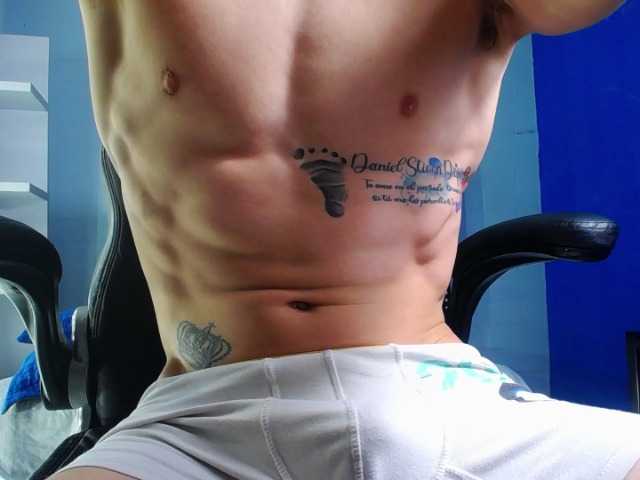 Live sex webcam photo for Gudrum- #276535662