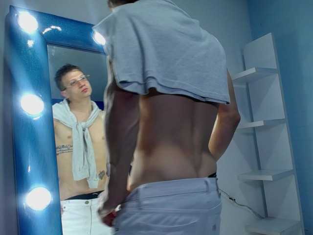 Live sex webcam photo for Gudrum- #276567815