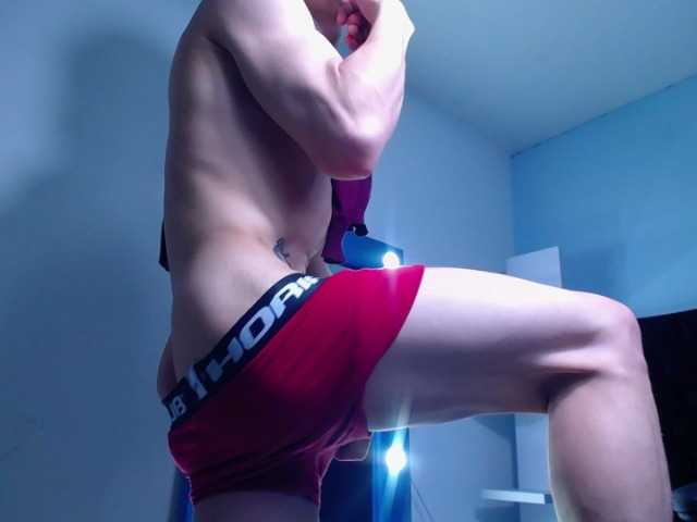 Live sex webcam photo for Gudrum- #276617906