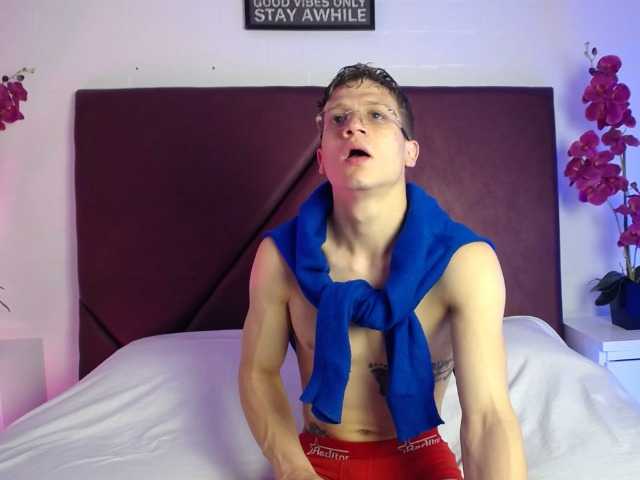 Live sex webcam photo for Gudrum- #276770595