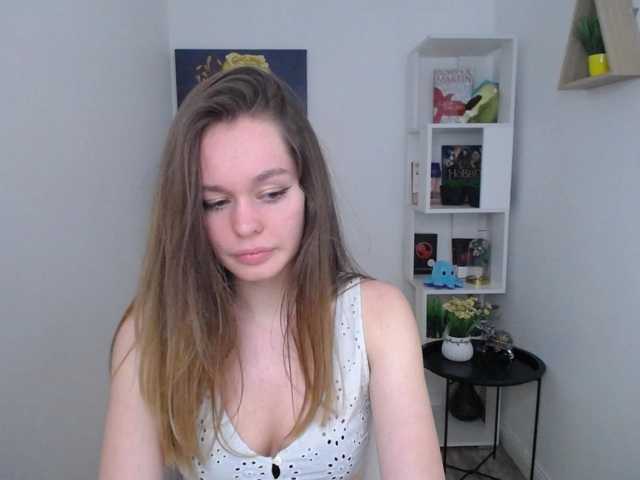 Live sex webcam photo for GutsyHearta #273083916