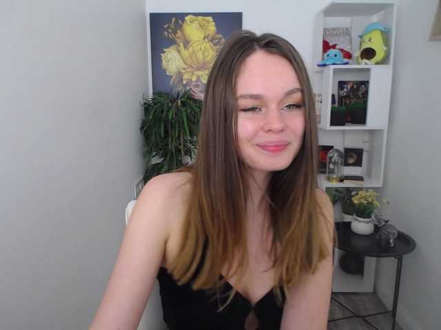 Live sex webcam photo for GutsyHearta #273215277