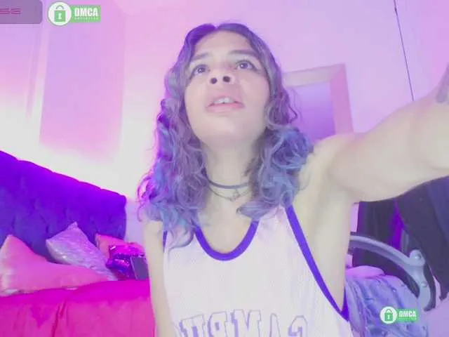 Live sex webcam photo for Gwonteer #273571822
