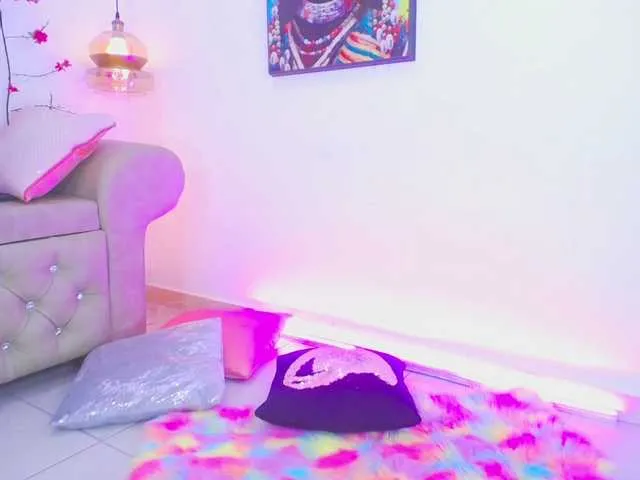 Live sex webcam photo for Gwonteer #274504762