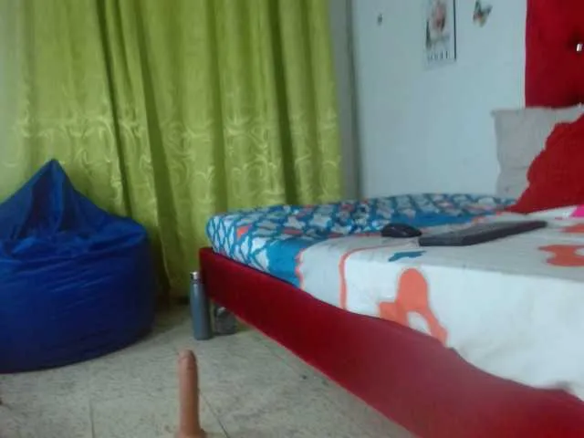 Live sex webcam photo for HADE74 #274139915