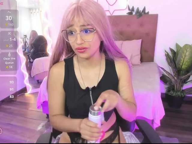 Live sex webcam photo for HANNI-TAY #291596917