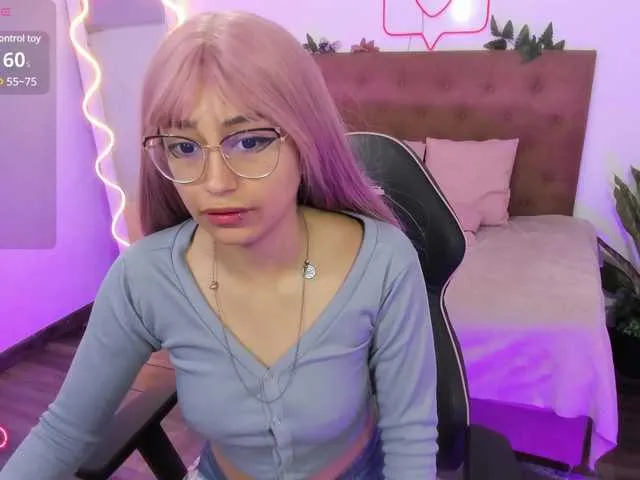 Live sex webcam photo for HANNI-TAY #291615249