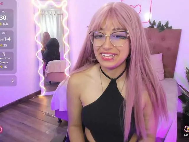 Live sex webcam photo for HANNI-TAY #291648362