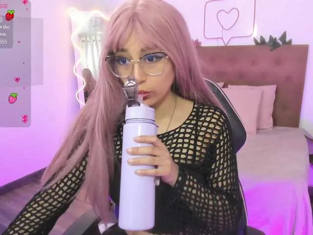 Live sex webcam photo for HANNI-TAY #291751192