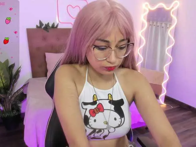 Live sex webcam photo for HANNI-TAY #291758637
