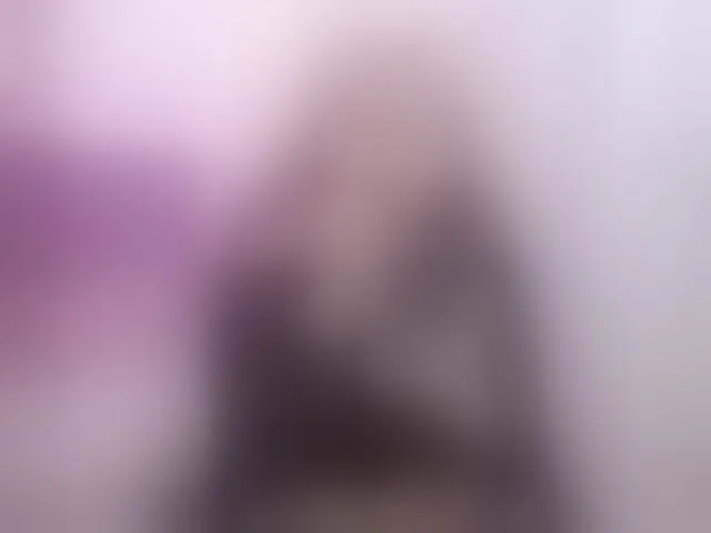 Live sex webcam photo for HANNI-TAY #292389610