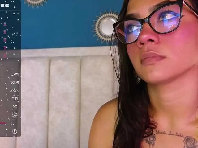 Live sex webcam photo for HANNIE-CASTLE #276188156