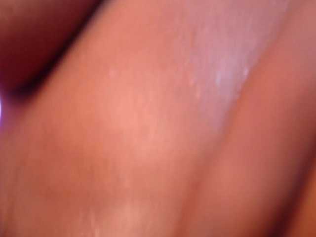 Live sex webcam photo for HELENWILLIAMS #277591726