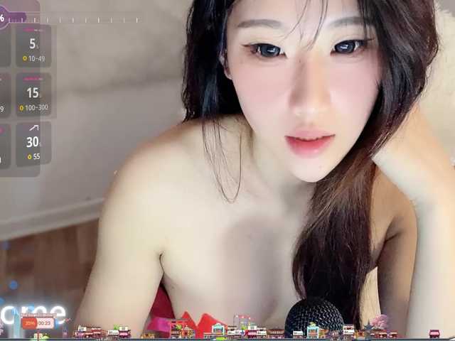 Live sex webcam photo for HK-LuLu #290996313
