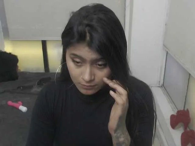 Live sex webcam photo for HONEYMIA #272859249