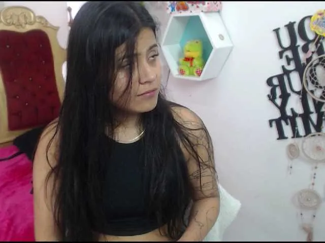 Live sex webcam photo for HONEYMIA #273330775