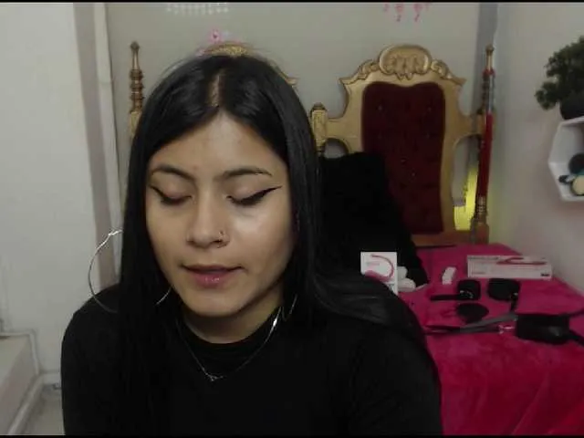 Live sex webcam photo for HONEYMIA #273467509