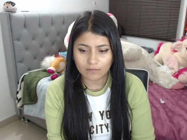 Live sex webcam photo for HONEYMIA #273521223