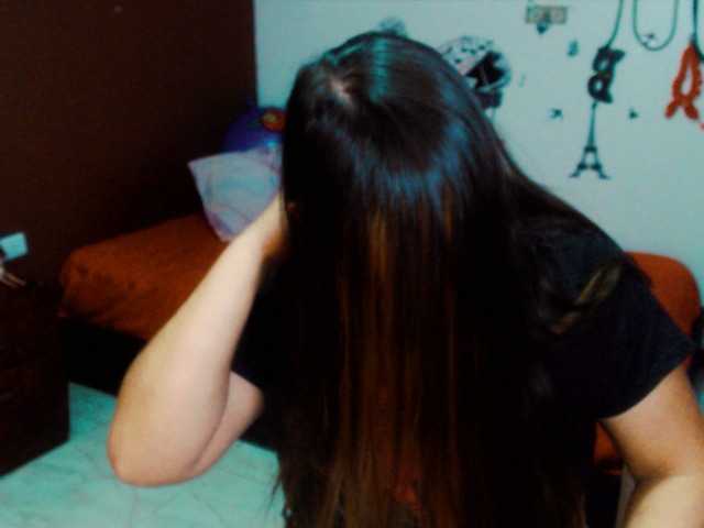 Live sex webcam photo for HONNEYDUO777 #275524860