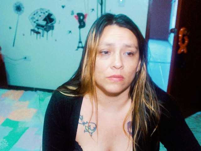 Live sex webcam photo for HONNEYDUO777 #276138353