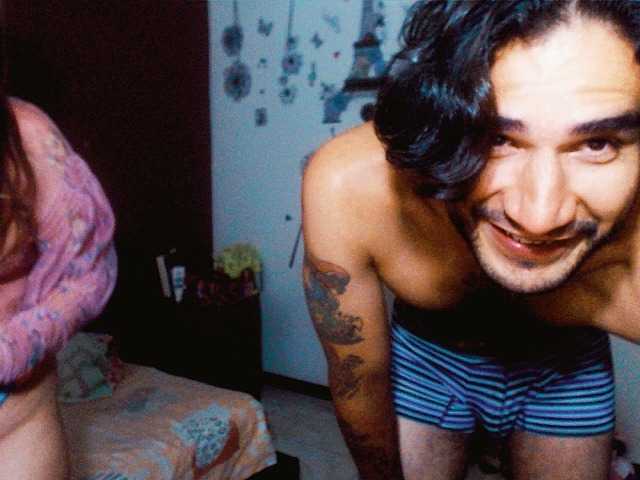 Live sex webcam photo for HONNEYDUO777 #276234092