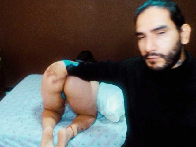 Live sex webcam photo for HONNEYDUO777 #276675836