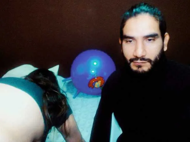 Live sex webcam photo for HONNEYDUO777 #276683458