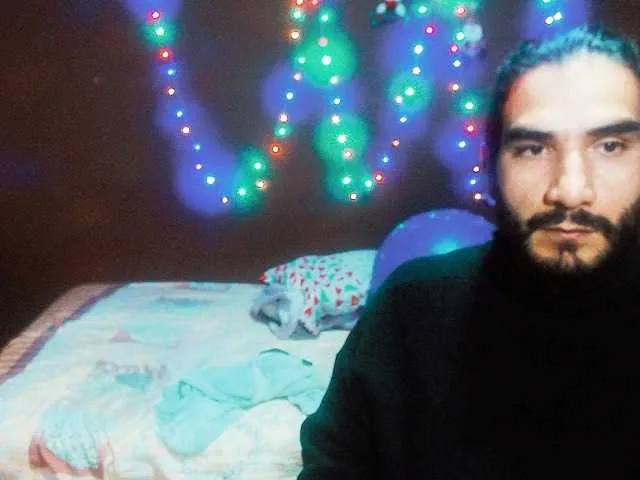 Live sex webcam photo for HONNEYDUO777 #276752544