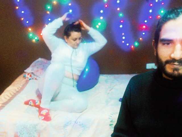 Live sex webcam photo for HONNEYDUO777 #276774864