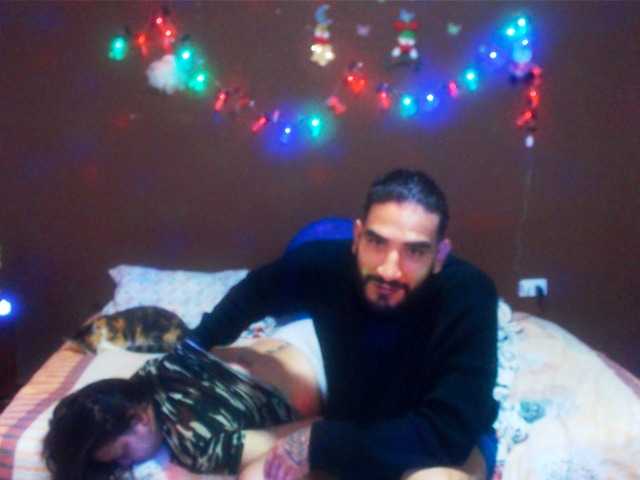 Live sex webcam photo for HONNEYDUO777 #276789319