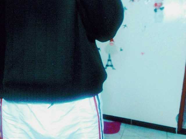 Live sex webcam photo for HONNEYDUO777 #276879406