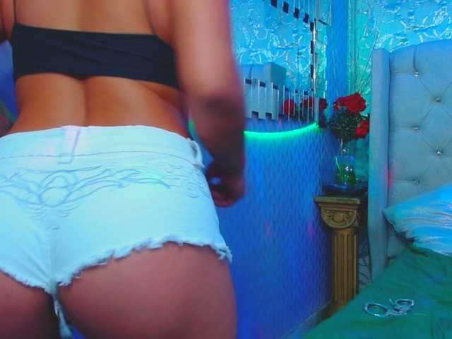 Live sex webcam photo for HORNYSCOUPLE #278052687