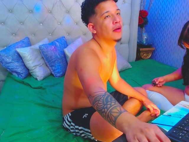 Live sex webcam photo for HORNYSCOUPLE #278059828