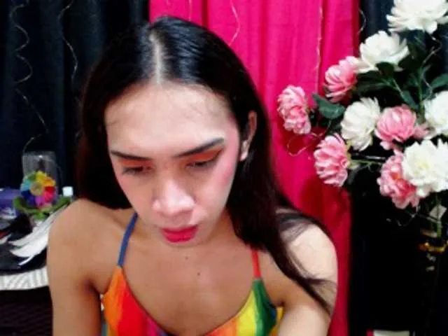 Live sex webcam photo for HORNYtsJHANA #292343905