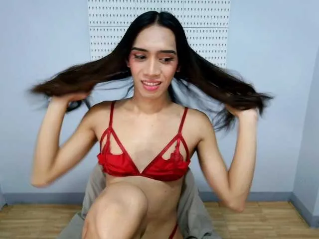 Live sex webcam photo for HORNYtsJHANA #293896268