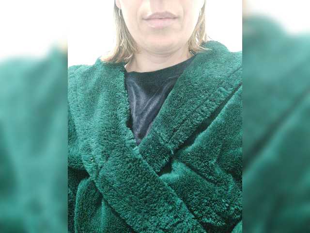 Live sex webcam photo for HOT-WOMAN #277862623