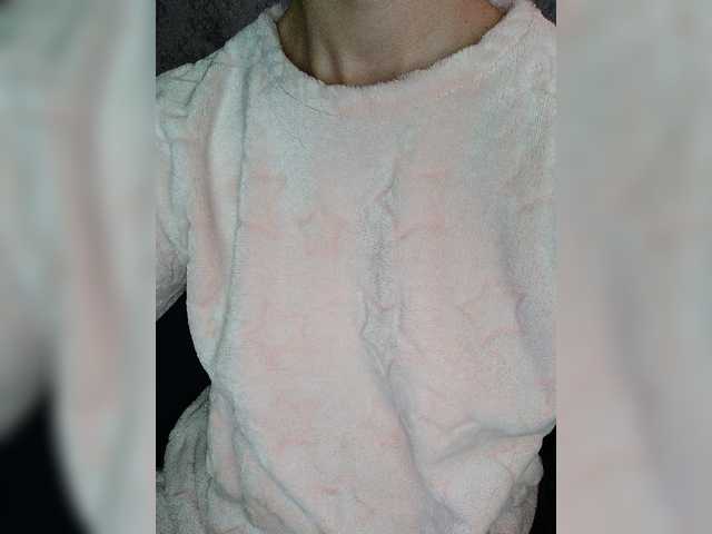 Live sex webcam photo for HOT-WOMAN #278016713