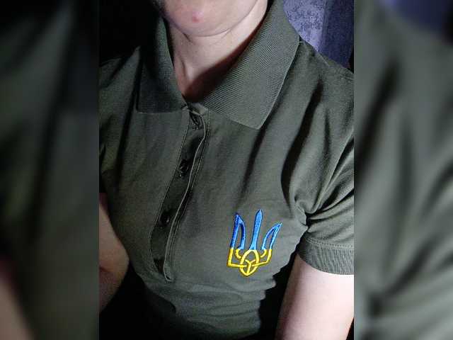 Live sex webcam photo for HOT-WOMAN #278066661