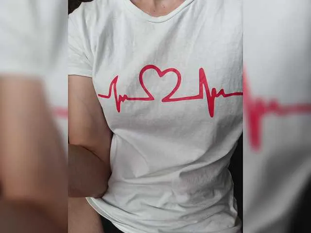 Live sex webcam photo for HOT-WOMAN #284922847