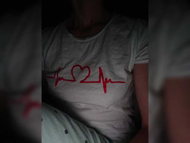 Live sex webcam photo for HOT-WOMAN #287376842