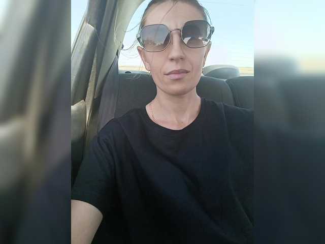 Live sex webcam photo for HOT-WOMAN #290021920