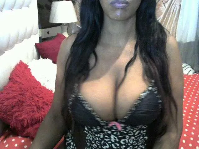 Live sex webcam photo for HOTLILLIE #277689613