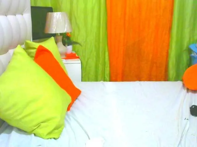 Live sex webcam photo for HOTLILLIE #290245153