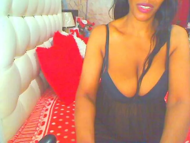 Live sex webcam photo for HOTLILLIE #290843339