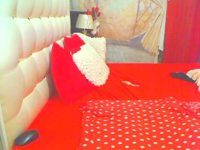 Live sex webcam photo for HOTLILLIE #291345751